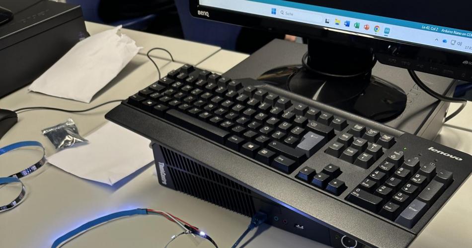 Erstellte Box samt Schalter und LED