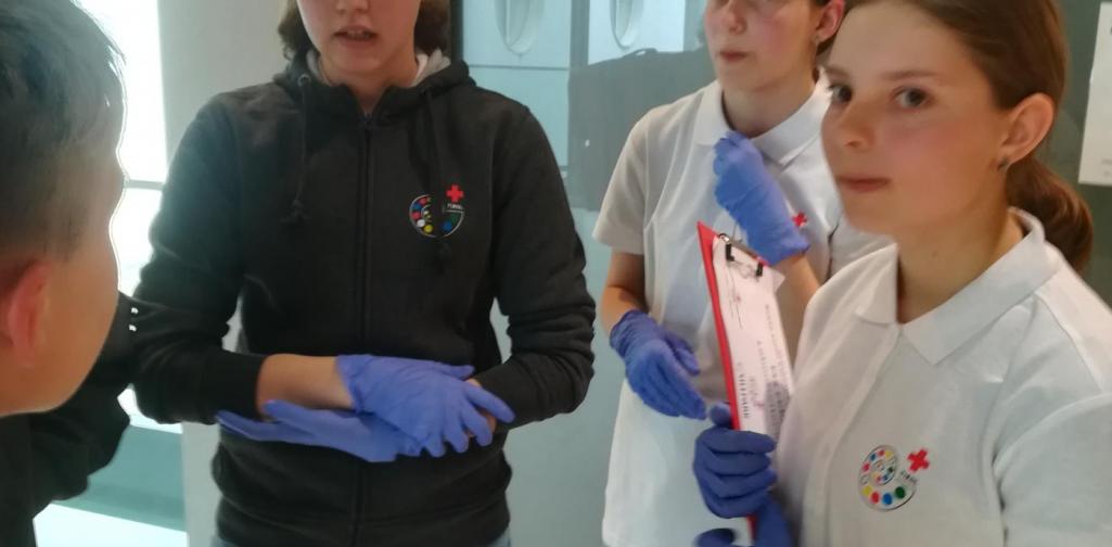 Teambesprechung... 3,2,1, los